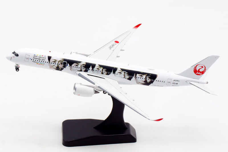 1:400 Aviation AV4068 Japan Airlines JAL A350-900 JA04XJ Free Tractor+Stand
