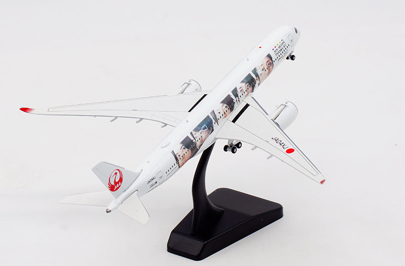 1:400 Aviation AV4068 Japan Airlines JAL A350-900 JA04XJ Free Tractor+Stand
