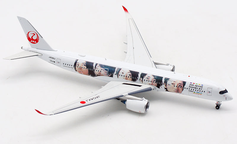 1:400 Aviation AV4068 Japan Airlines JAL A350-900 JA04XJ Free Tractor+Stand