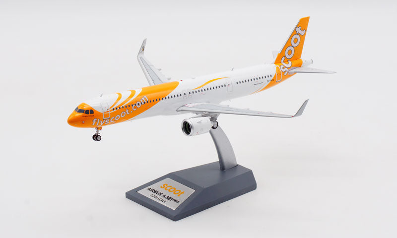 1:200 Aviation200 Scoot Airlines Airbus A321NEO 9V-NCA Aircraft Model