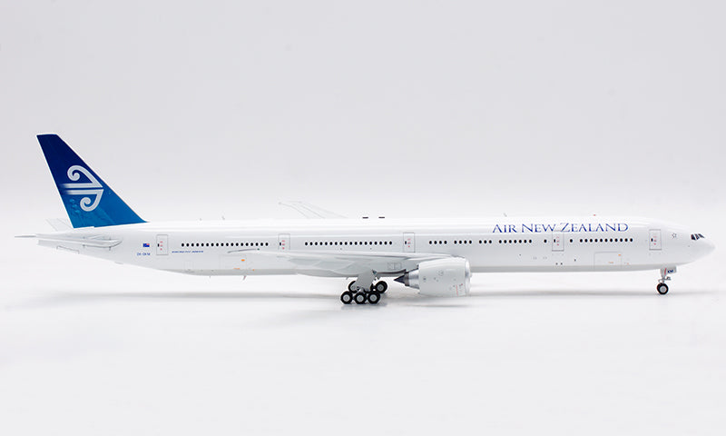 1:200 InFlight200 Air NewZealand B777-300ER ZK-OKM Aircraft Model With Stand