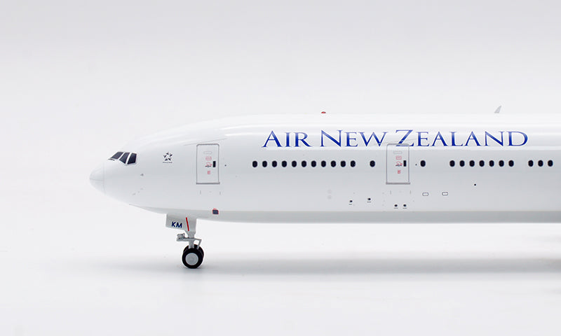 1:200 InFlight200 Air NewZealand B777-300ER ZK-OKM Aircraft Model With Stand