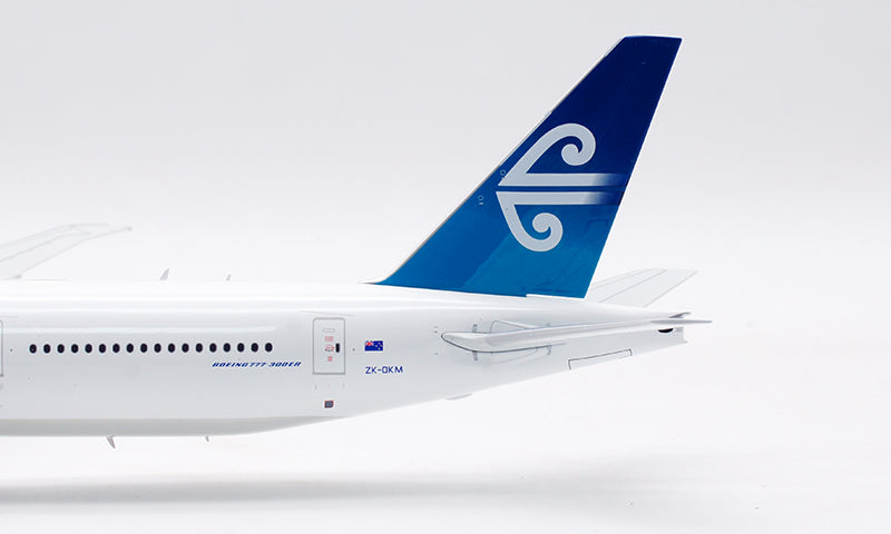 1:200 InFlight200 Air NewZealand B777-300ER ZK-OKM Aircraft Model With Stand