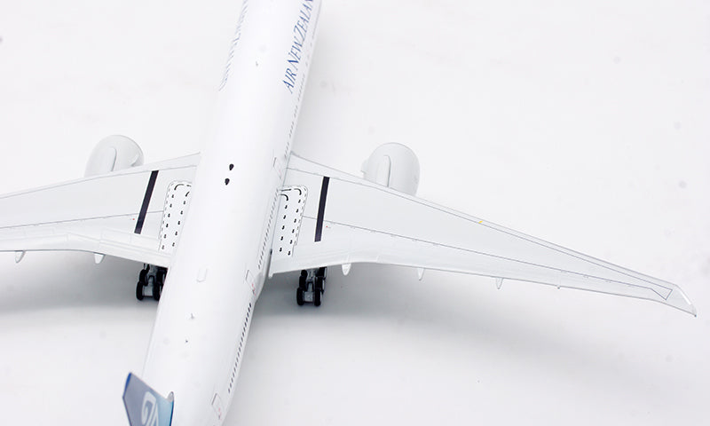 1:200 InFlight200 Air NewZealand B777-300ER ZK-OKM Aircraft Model With Stand