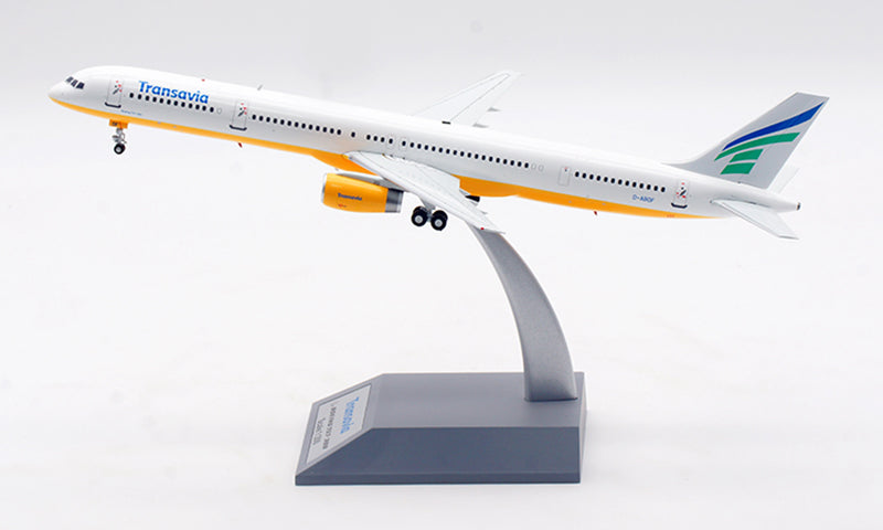 1:200 B-Models Transavia Airlines B757-300 B-ABOF Aircraft Model With Stand
