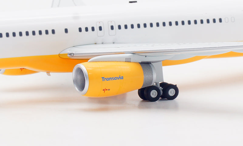 1:200 B-Models Transavia Airlines B757-300 B-ABOF Aircraft Model With Stand