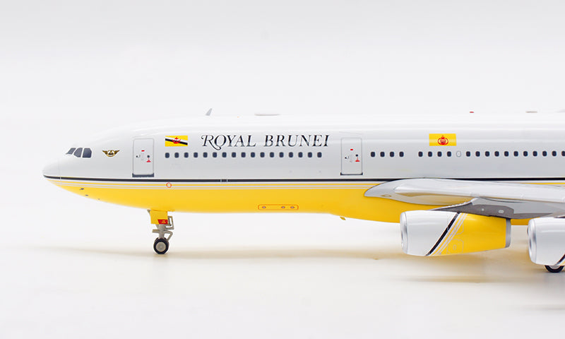 1:200 B-Models Royal Brunei Airlines A340-200 V8-001 Diecast Aircraft Model
