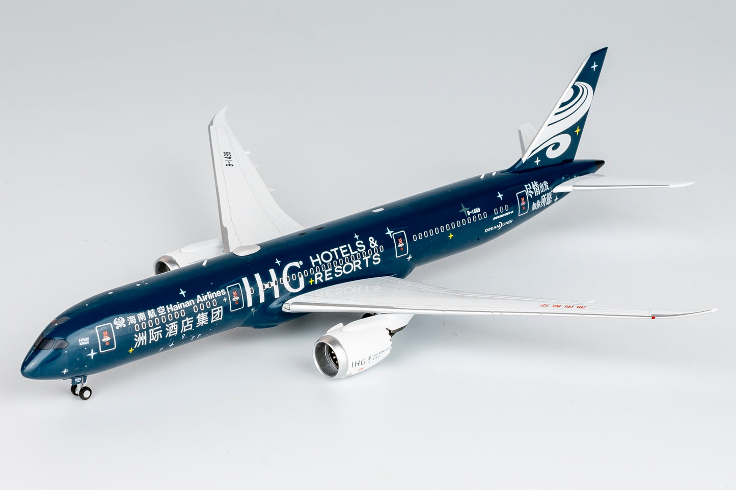 1:400 NG Models NG55123 Hainan Airlines Boeing 787-9 Dreamliner B-1499 Aircraft Model+Free Tractor