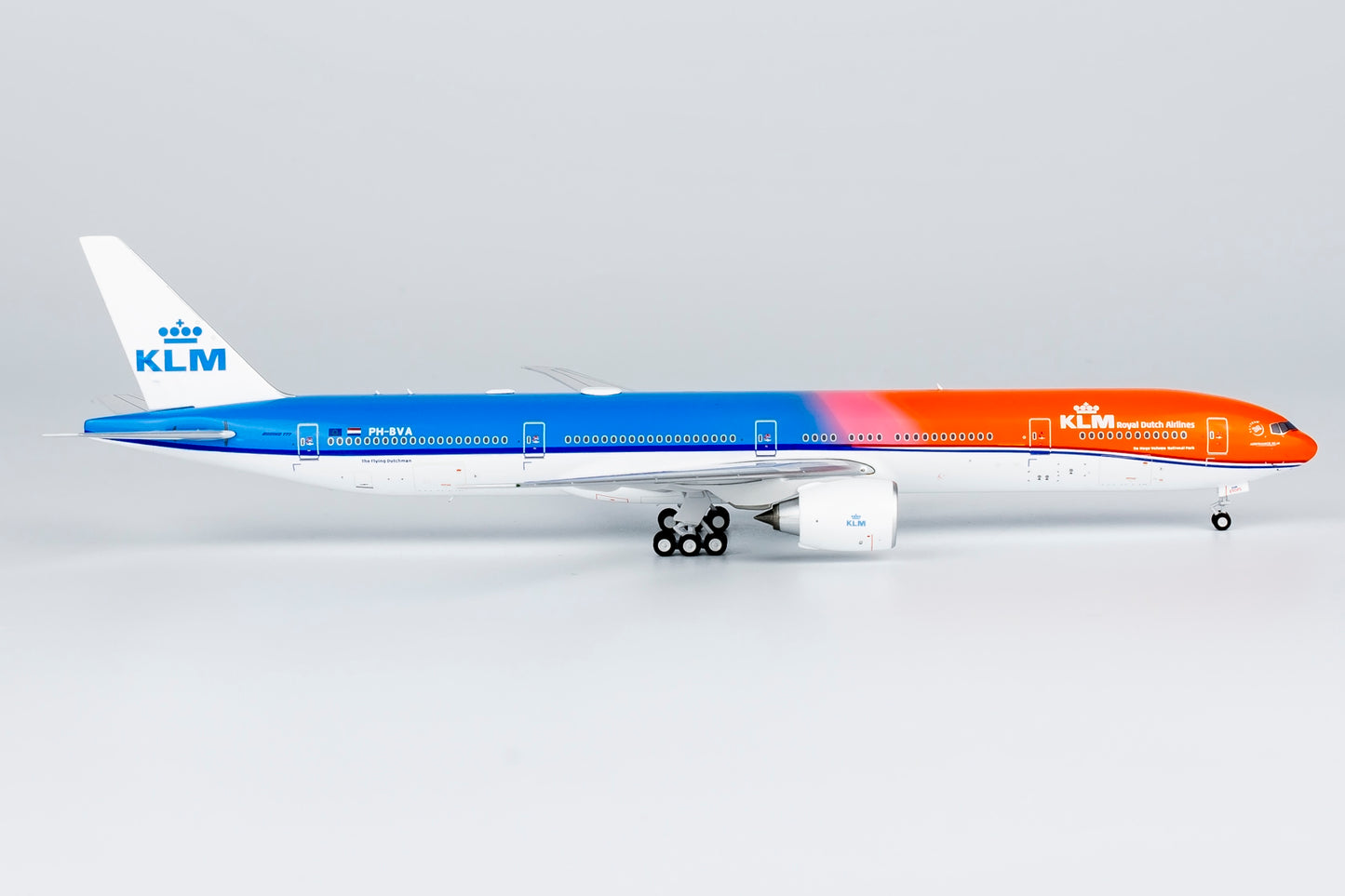 1:400 NG Models NG73041 KLM Boeing 777-300ER PH-BVA Aircraft Model+Free Tractor