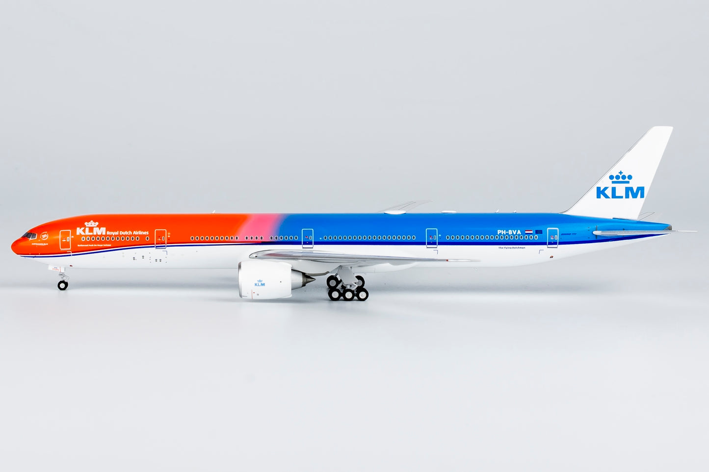 1:400 NG Models NG73041 KLM Boeing 777-300ER PH-BVA Aircraft Model+Free Tractor