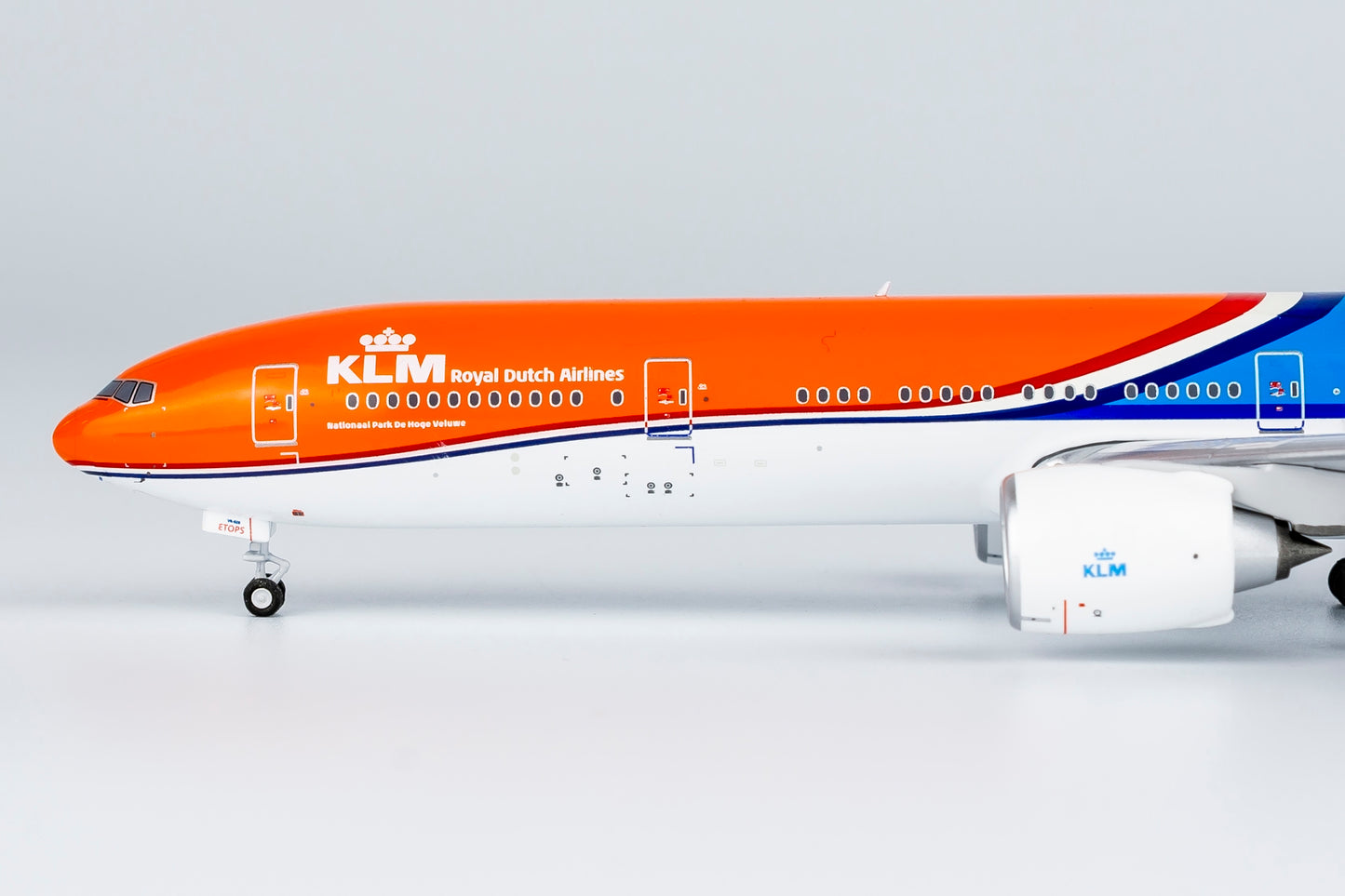 1:400 NG Models NG73040 KLM Boeing 777-300ER PH-BVA Aircraft Model+Free Tractor