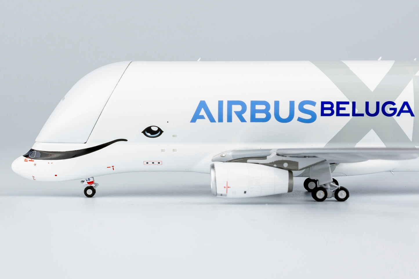 1:400 NG Models NG60005 Airbus A330-700L Beluga XL F-GXLG #1 Aircraft Model+Free Tractor