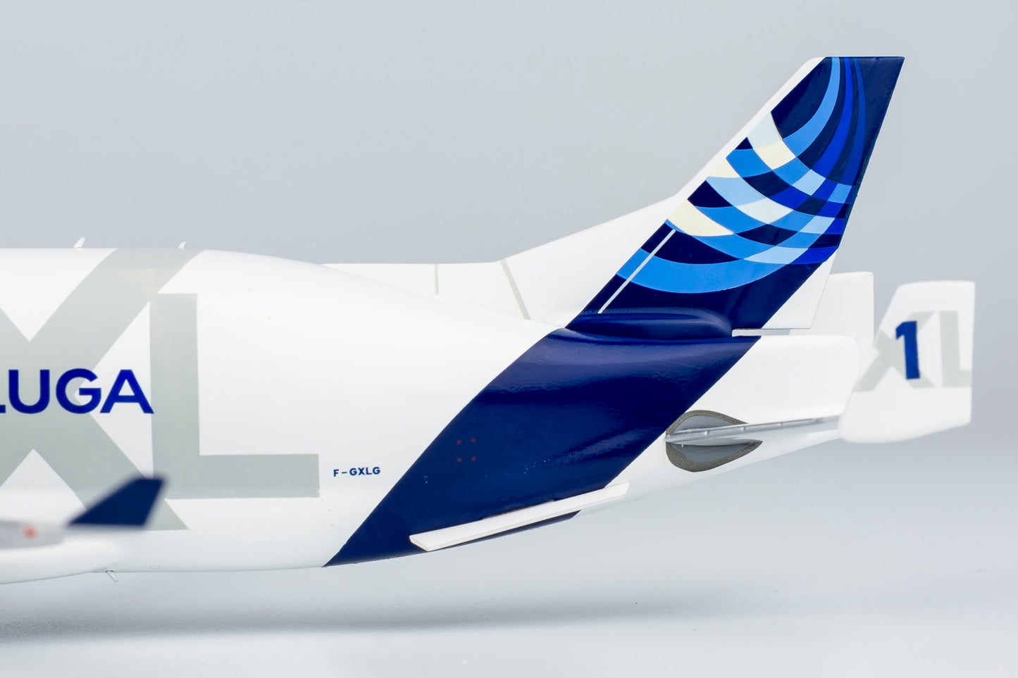 1:400 NG Models NG60005 Airbus A330-700L Beluga XL F-GXLG #1 Aircraft Model+Free Tractor