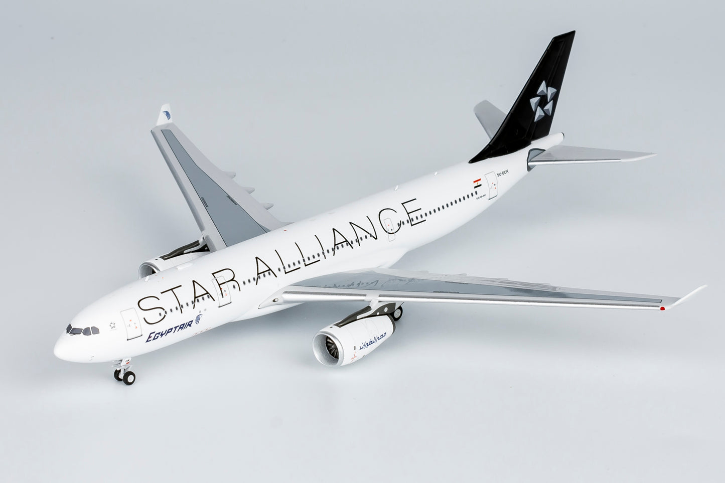1:400 NG Models NG61086 EgyptAir Airbus A330-200 SU-GCK "STAR ALLANCE" Aircraft Model+Free Tractor