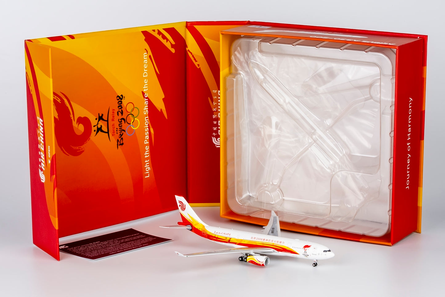 1:400 NG Models NG61080 Air China Airbus A330-200 B-6075 "Beijing 2008" Aircraft Model+Free Tractor