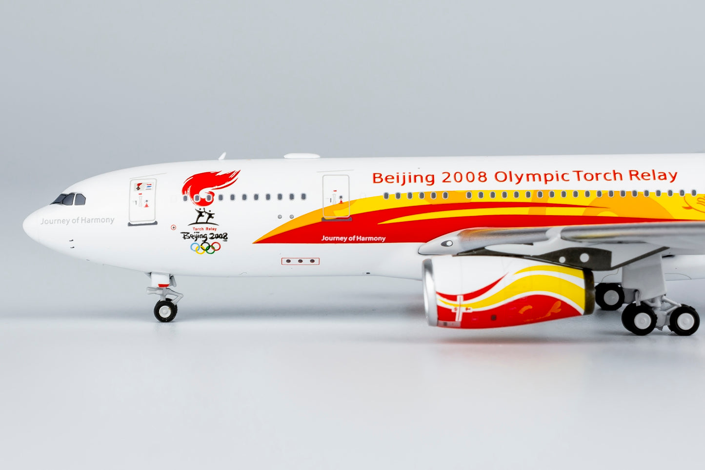 1:400 NG Models NG61080 Air China Airbus A330-200 B-6075 "Beijing 2008" Aircraft Model+Free Tractor
