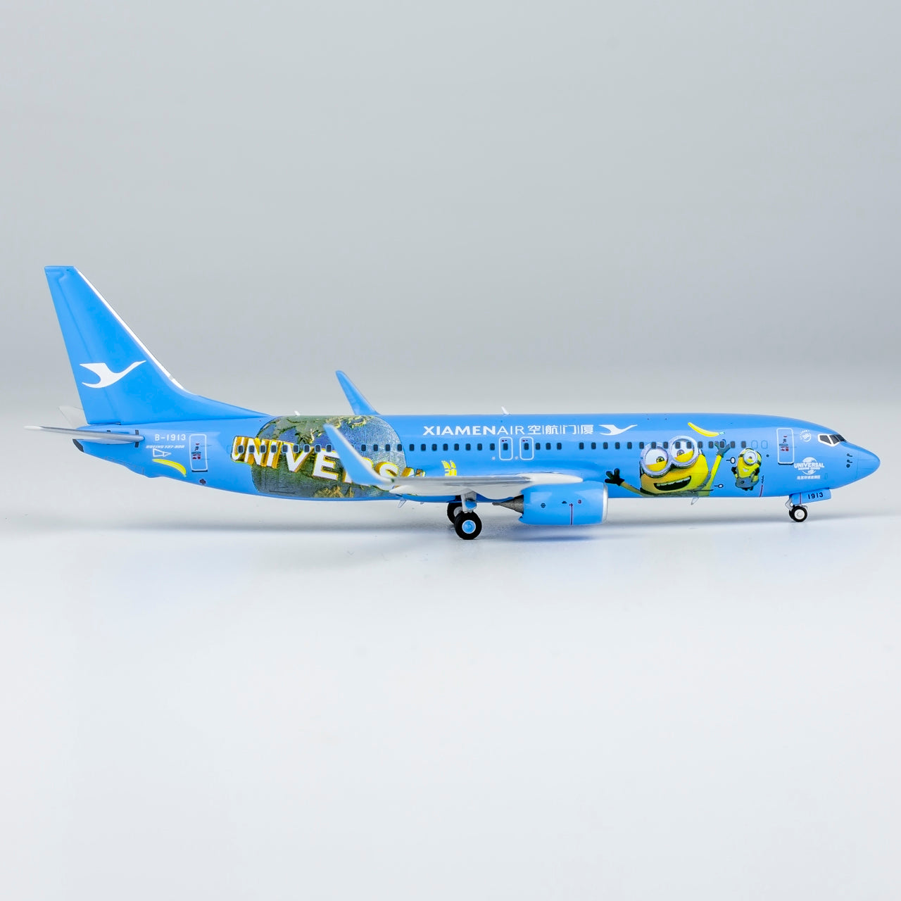 1:400 Bob Models Xiamen Airlines B737-800 B-1913 “Minions” Aircraft Model+Free Tractor