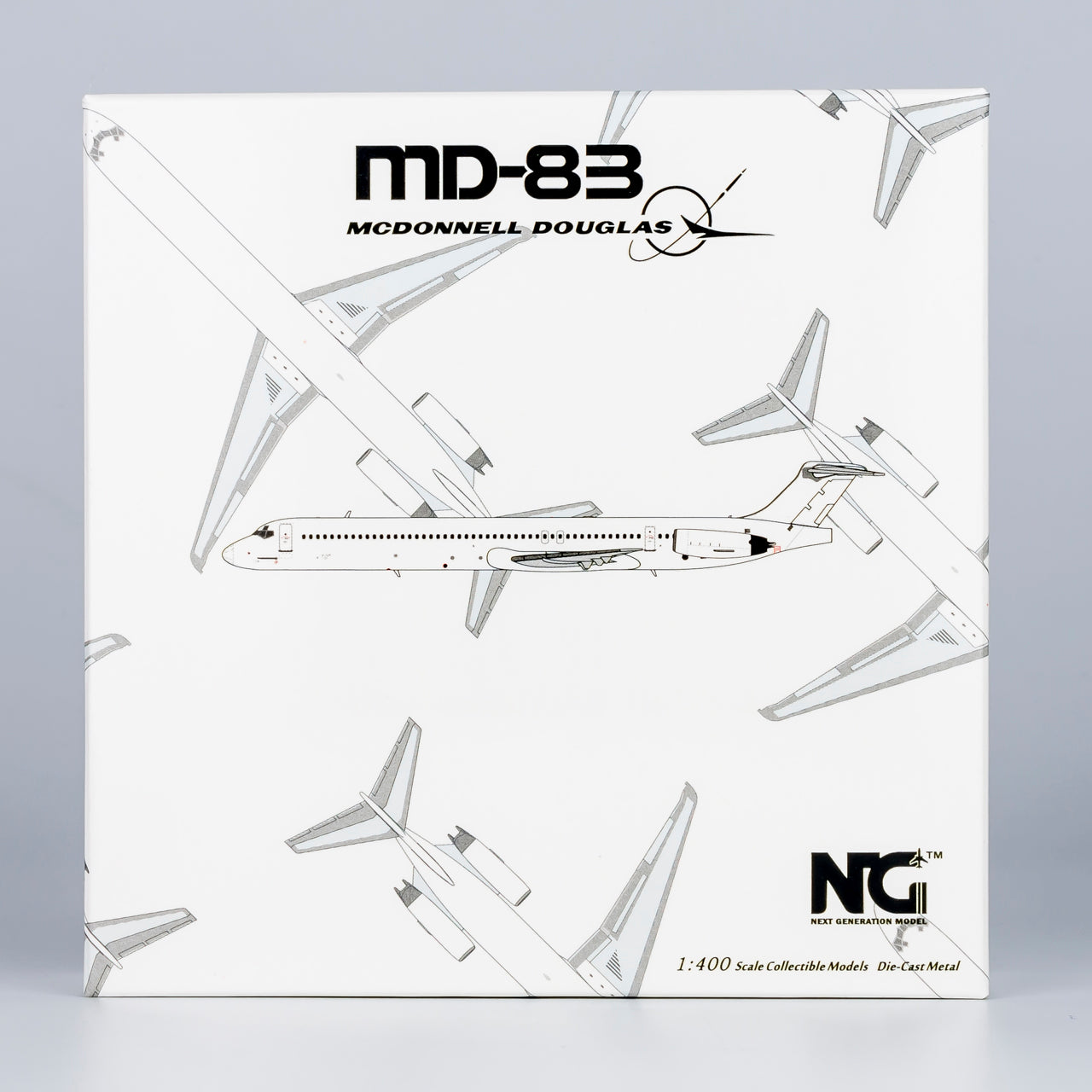 1:400 NG Models NG83000 McDonnell Douglas MD-82 Blank Aircraft Model+Free Tractor