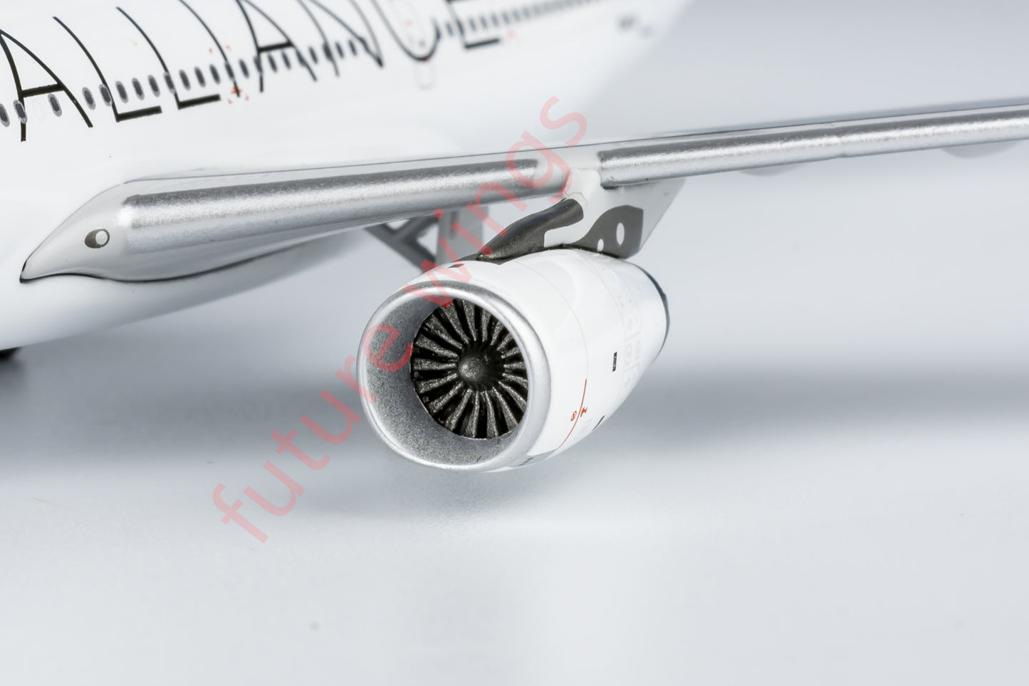 1:400 NG Models NG61089 Avianca Airbus A330-200 N342AV "STAR ALLIANCE"Aircraft Model+Free Tractor