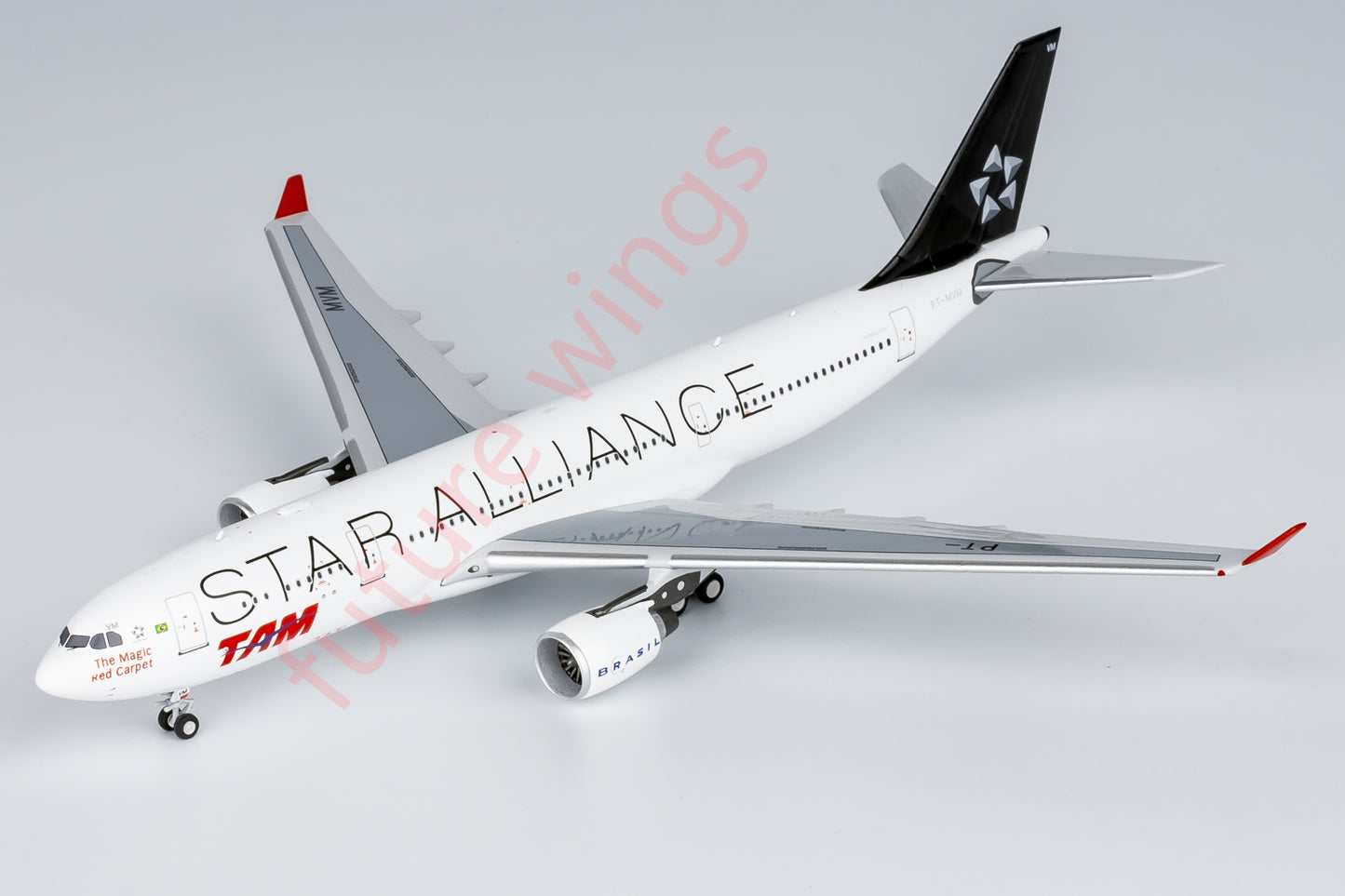 1:400 NG Models NG61087 TAM Airbus A330-200 PT-MVM "STAR ALLIANCE"Aircraft Model+Free Tractor