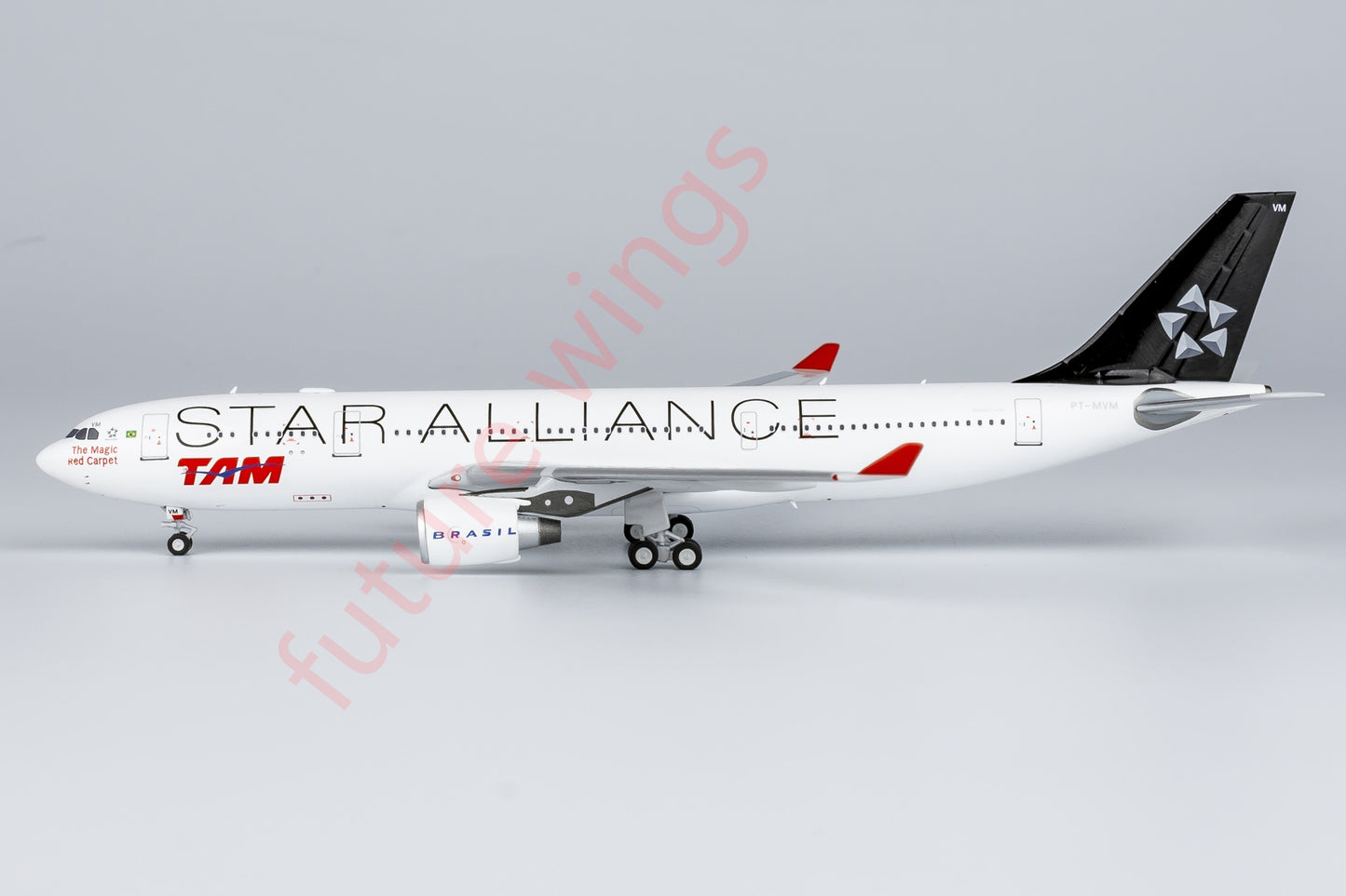 1:400 NG Models NG61087 TAM Airbus A330-200 PT-MVM "STAR ALLIANCE"Aircraft Model+Free Tractor
