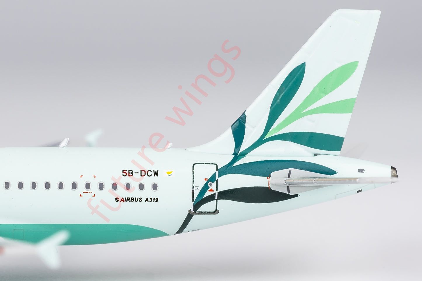 1:400 NG Models NG49031 Cyprus Airways Airbus A319 5B-DCW Aircraft Model+Free Tractor
