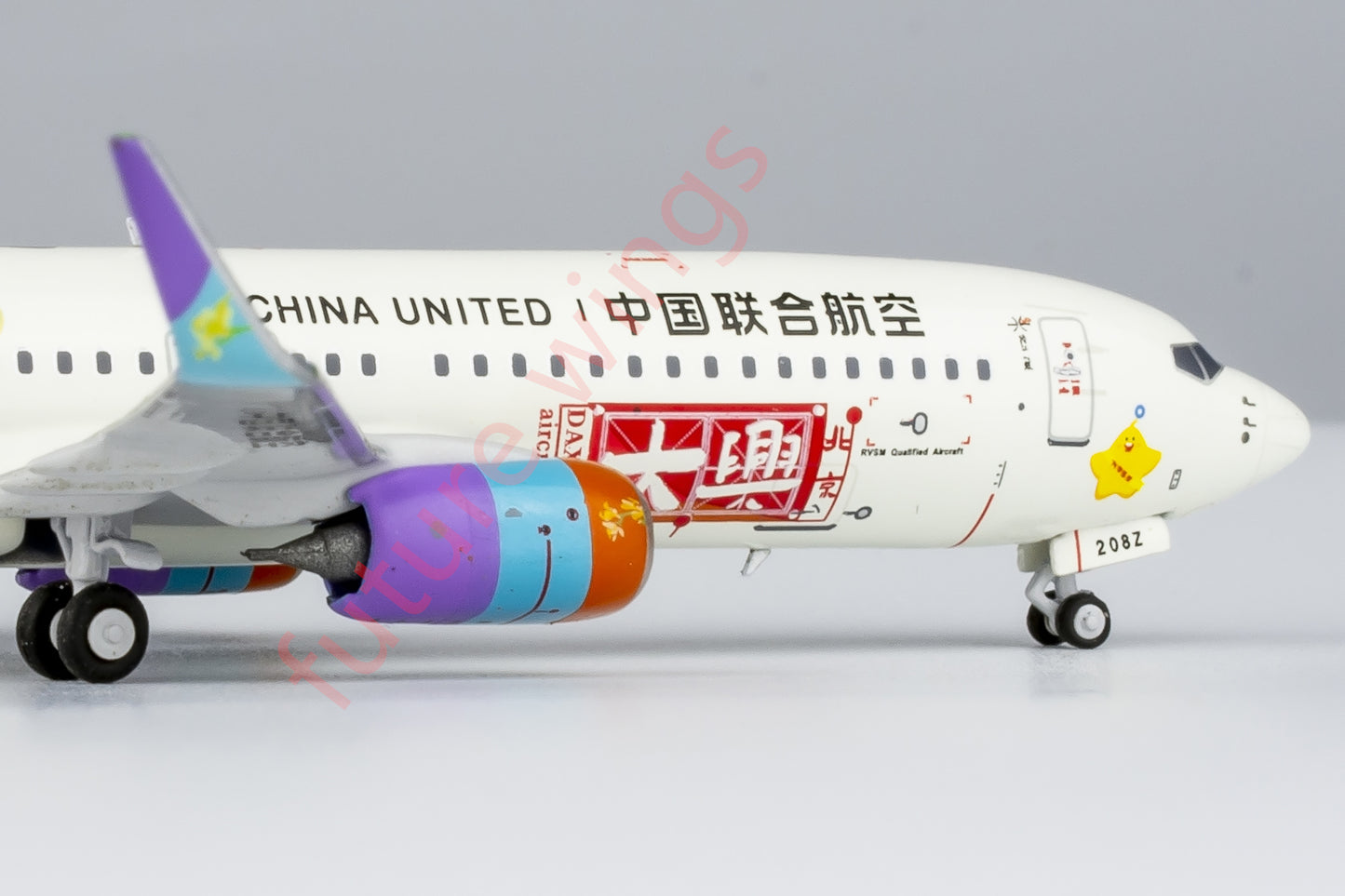 1:400 NG Models China United B737-800 Aircraft Model Free Tractor