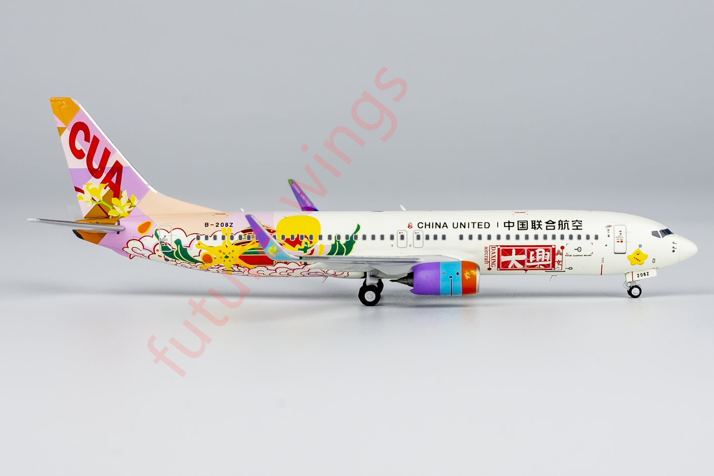 1:400 NG Models China United B737-800 Aircraft Model Free Tractor