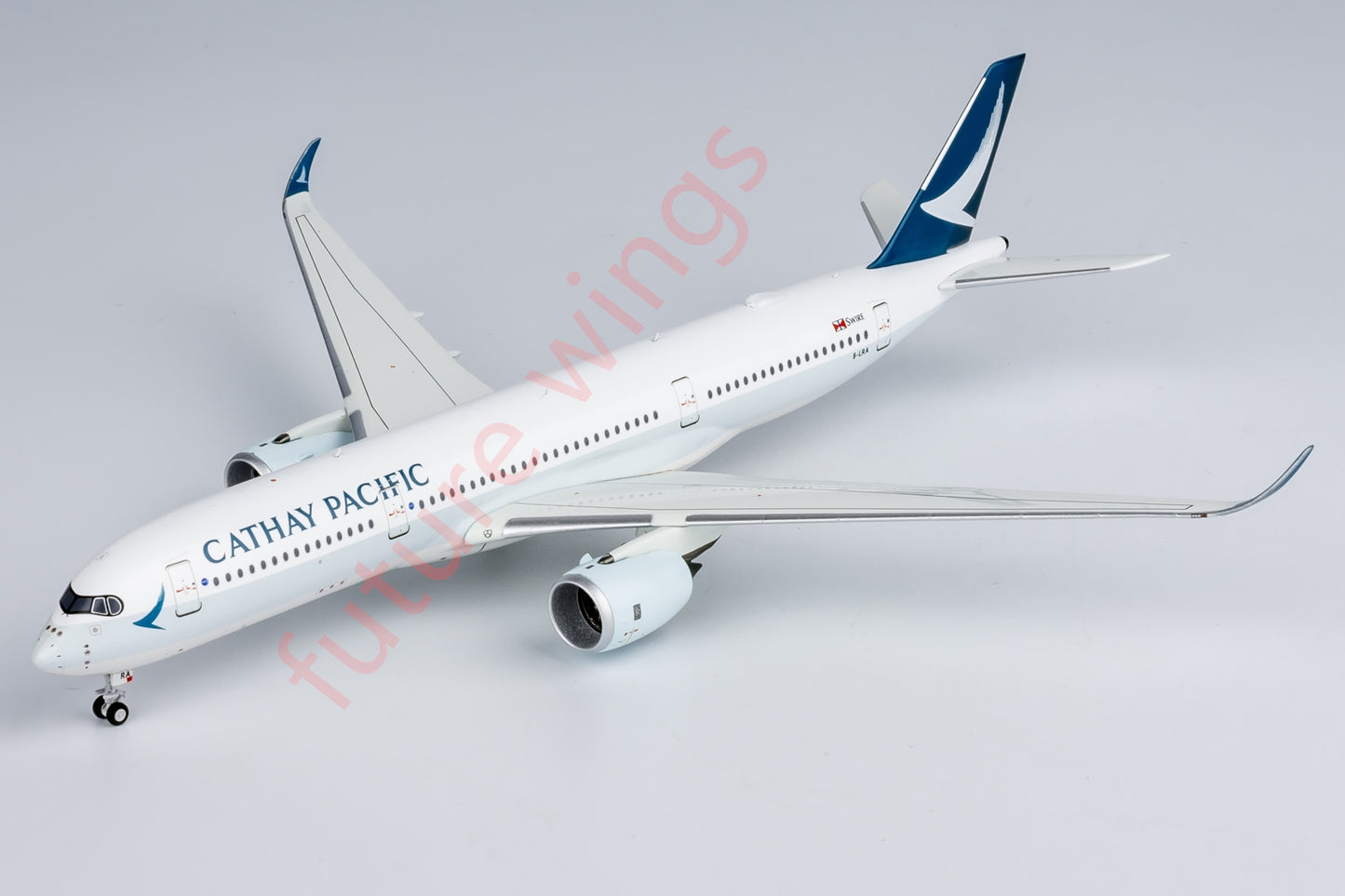 1:400 NG Models NG39076 Cathay Pacific Airbus A350-900 B-LRA "luxury package" Aircraft Model+Free Tractor
