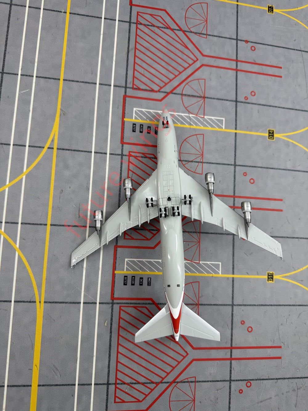 1:400 YY Wings Boeing 747-100 N7470 "First Flight"Aircraft Model With Stand+Free Tractor