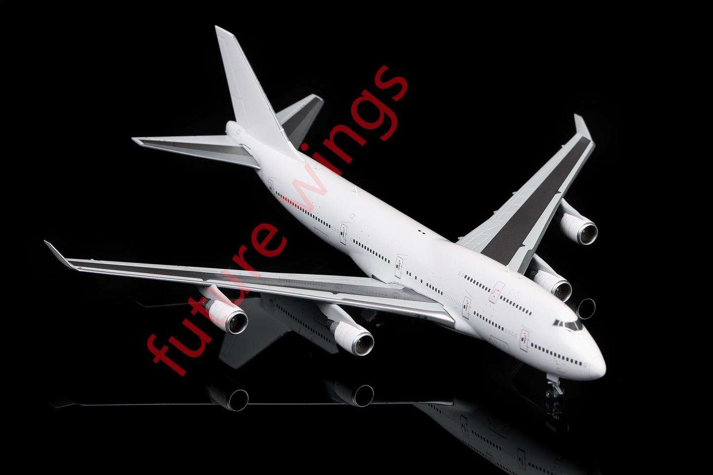 1:400 HX Models B747-100/B747-400 Blank Diecast Aircraft Model With Stand+Tractor