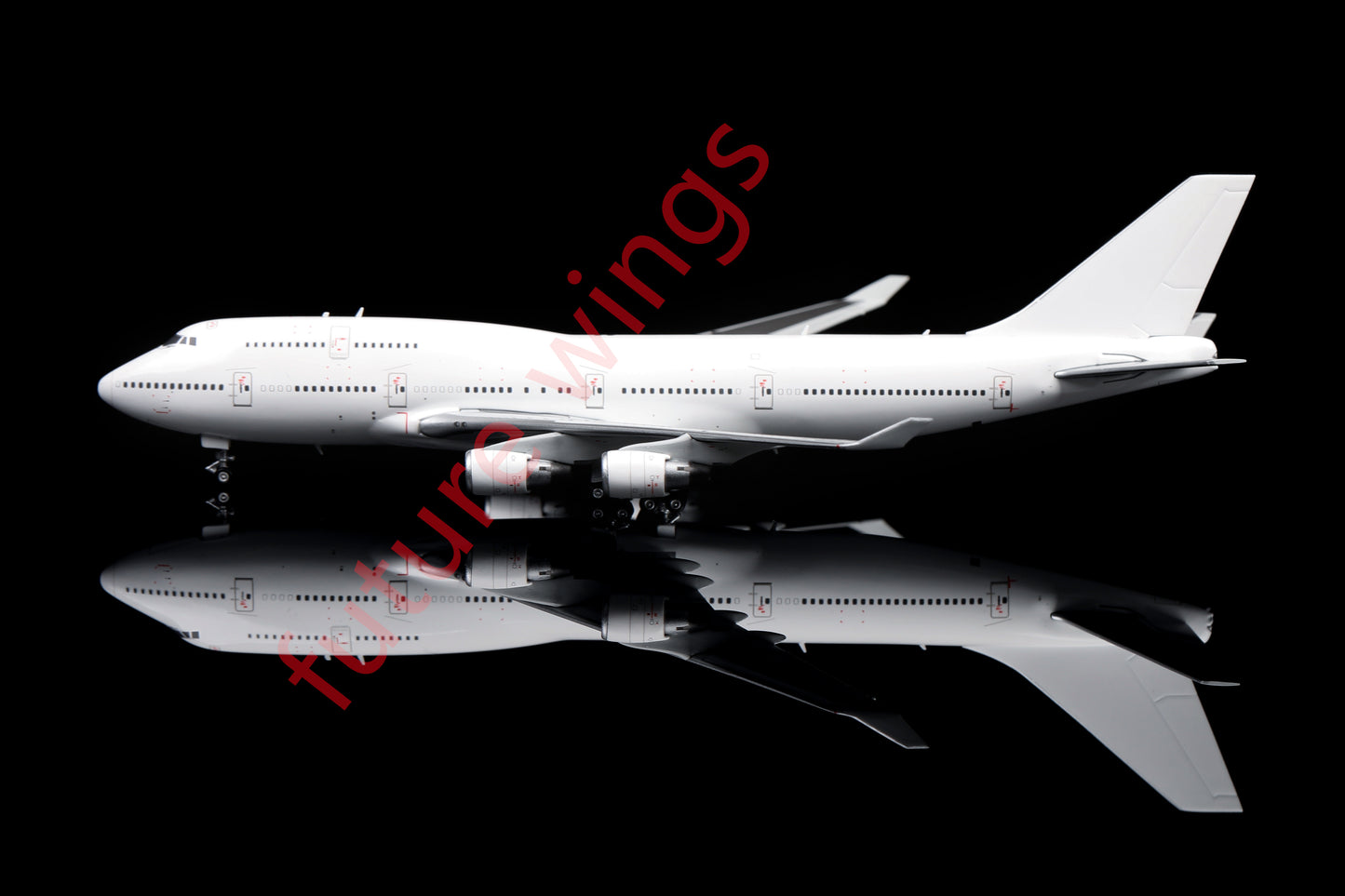 1:400 HX Models B747-100/B747-400 Blank Diecast Aircraft Model With Stand+Tractor