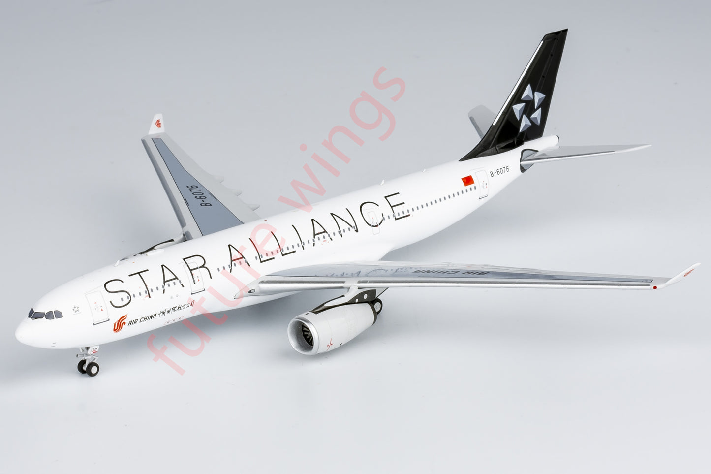 1:400 NG Models NG61083 Air China A330-200 B-6076 "STAR ALLIANCE"Aircraft Model+Free Tractor
