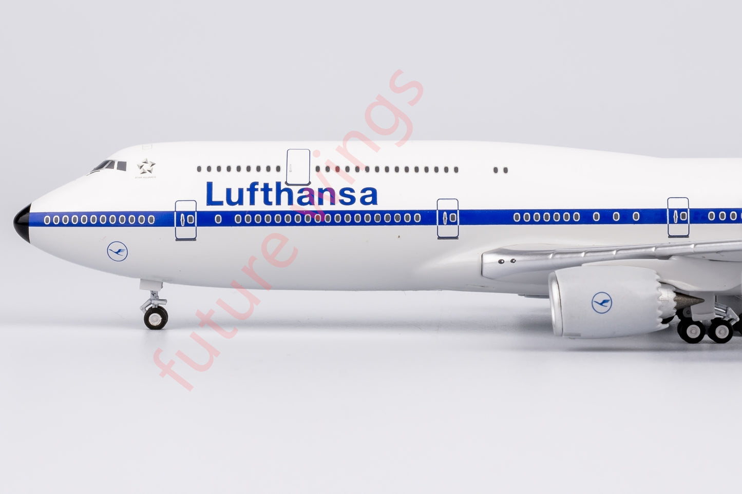 1:400 NG Lite Lufthansa Airlines B747-8 D-ABYT Aircraft Model+Free Tractor