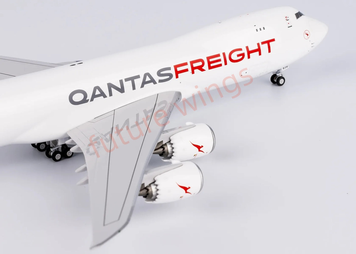 1:400 NG Models NG78032 Atlas&Qantas B747-8F N856GT Aircraft Model+Free Tractor
