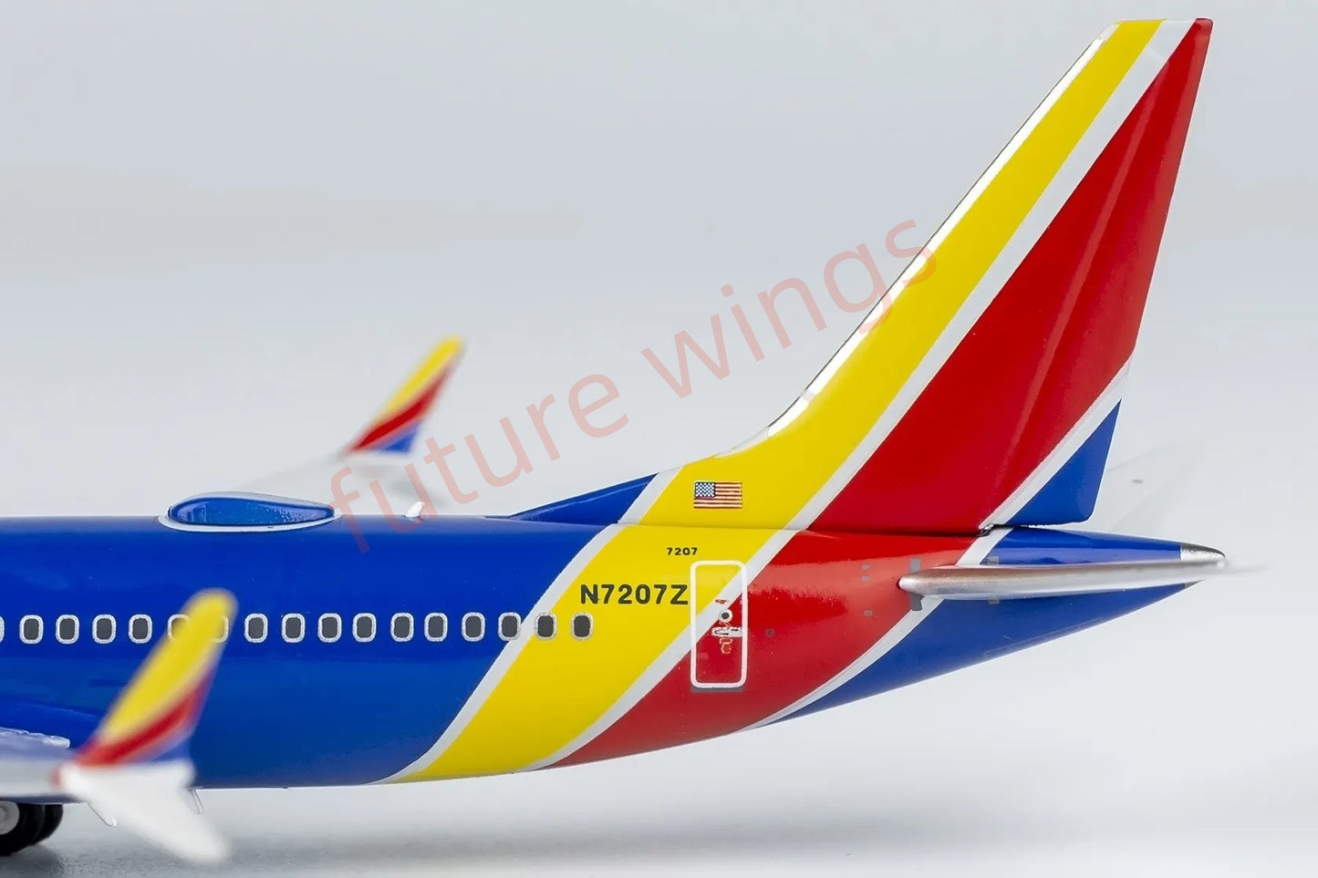 1:400 NG Models NG87002 Southwest B737 MAX7 N7207Z Aircraft Model+Free Tractor