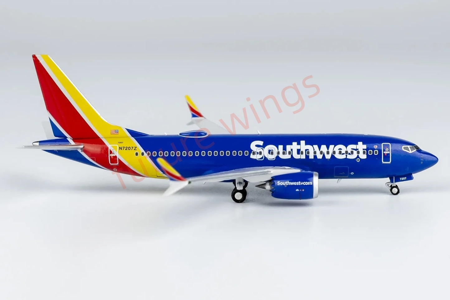 1:400 NG Models NG87002 Southwest B737 MAX7 N7207Z Aircraft Model+Free Tractor
