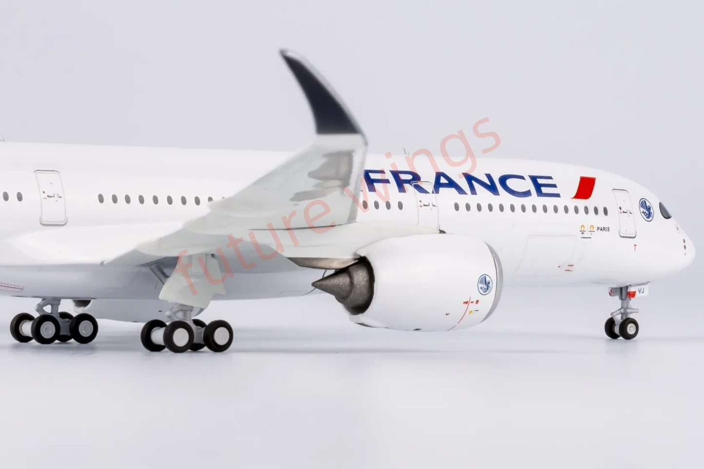 1:400 NG Models NG39089 Air France A350-900 F-HUVJ "Paris 2024" Aircraft Model+Free Tractor