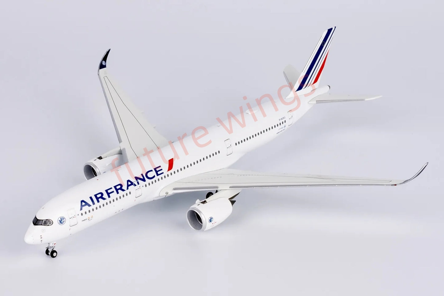 1:400 NG Models NG39089 Air France A350-900 F-HUVJ "Paris 2024" Aircraft Model+Free Tractor