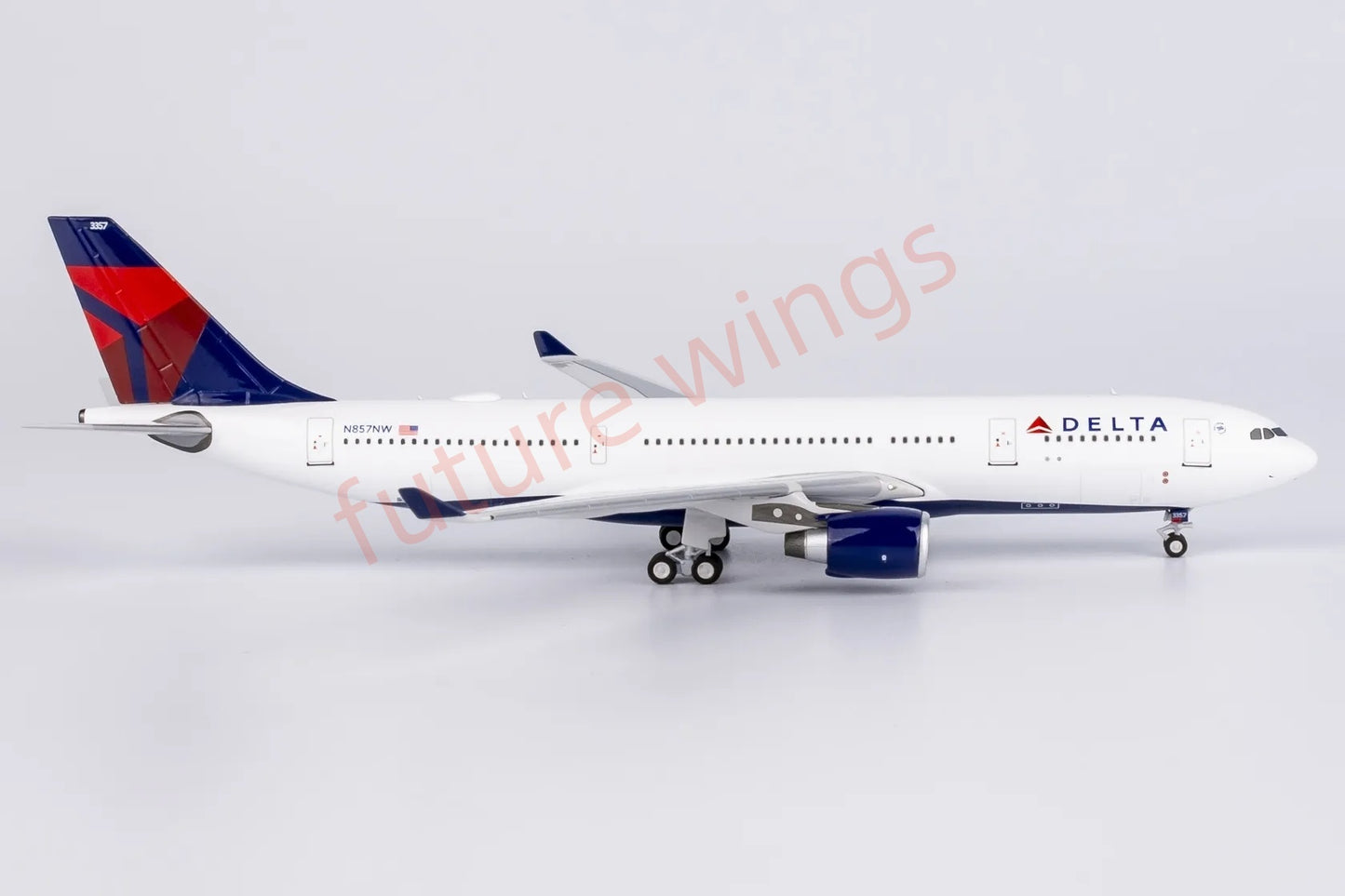 1:400 NG Models NG61096 Delta Airlines A330-200 N857NW Aircraft Model+Free Tractor