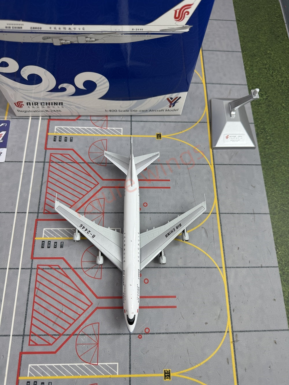 1:400 YY Wings Air China B747-200/F B-2446 B-2448 B-2450 Aircraft Model+Tractor