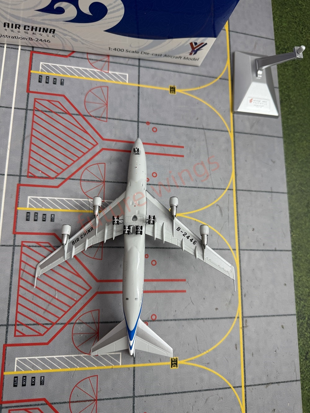 1:400 YY Wings Air China B747-200/F B-2446 B-2448 B-2450 Aircraft Model+Tractor