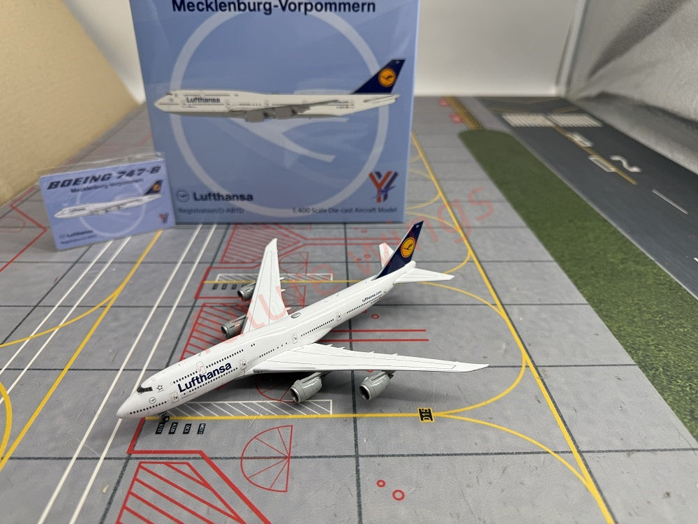 1:400 YY Wings Lufthansa Airlines Boeing 747-8 D-ABYA D-ABYD Aircraft Model+Free Tractor