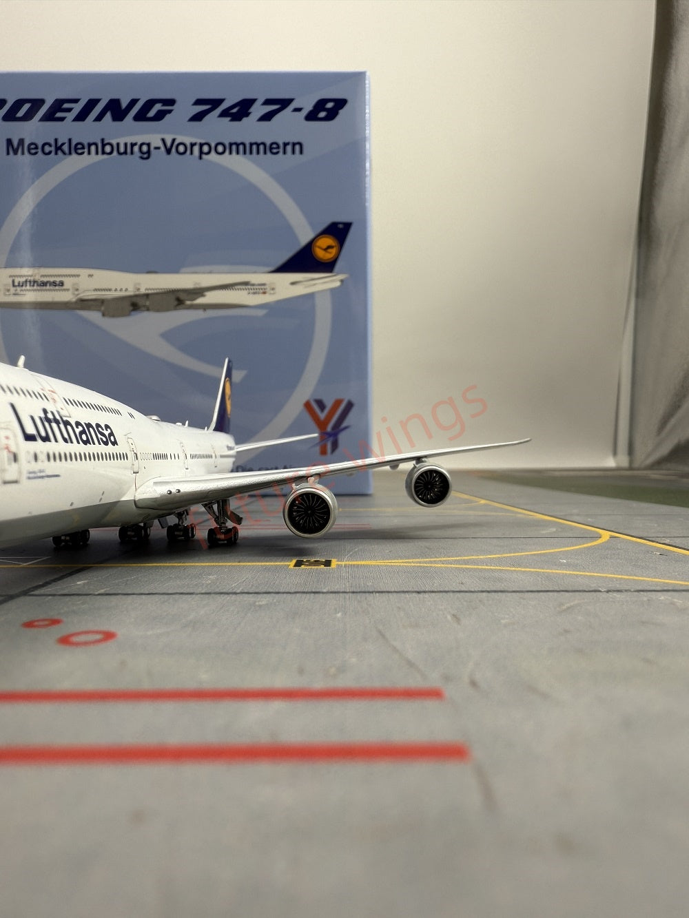 1:400 YY Wings Lufthansa Airlines Boeing 747-8 D-ABYA D-ABYD Aircraft Model+Free Tractor