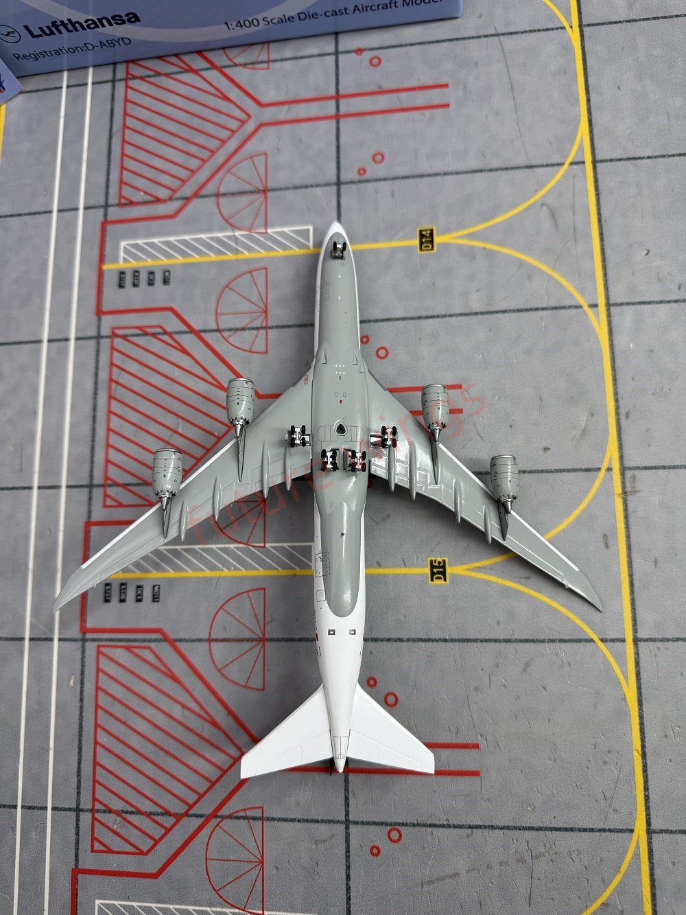 1:400 YY Wings Lufthansa Airlines Boeing 747-8 D-ABYA D-ABYD Aircraft Model+Free Tractor