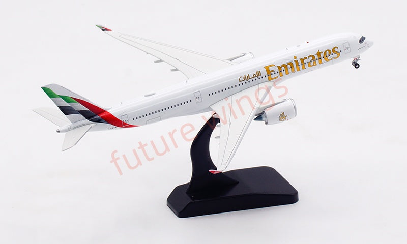 1:400 Aviation400 Emirates Airways A350-900 A6-EXB Free Tractor+Stand