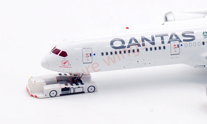 1:400 Aviation400 Qantas Airways B787-9 VH-ZNH Aircraft Model Free Tractor+Stand