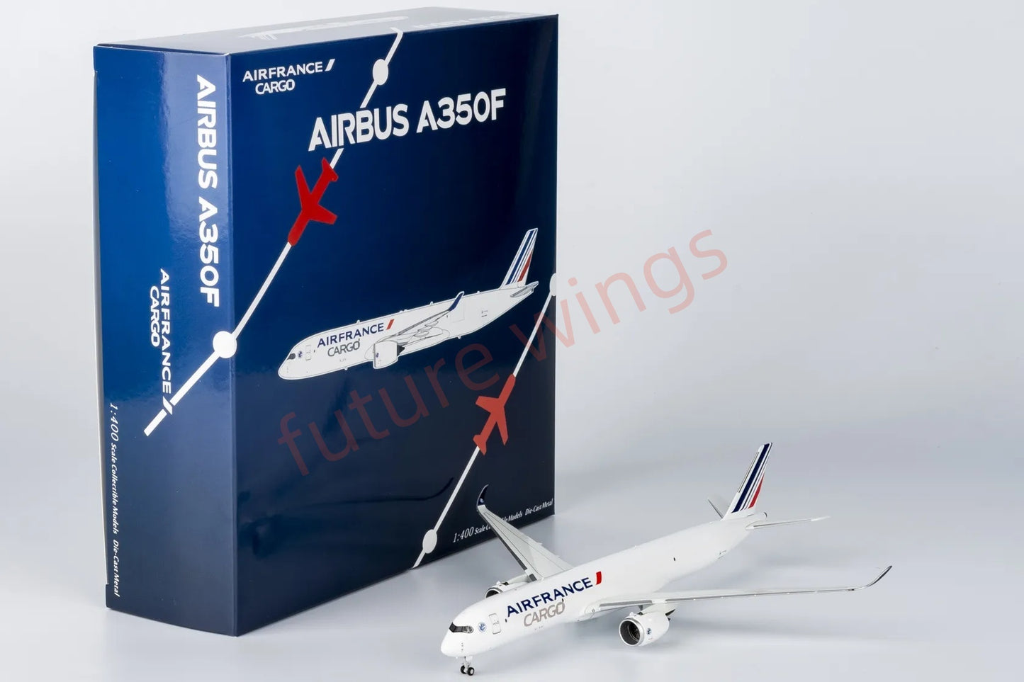 1:400 NG Models NG46007 Air France A350F Aircraft Model+Free Tractor