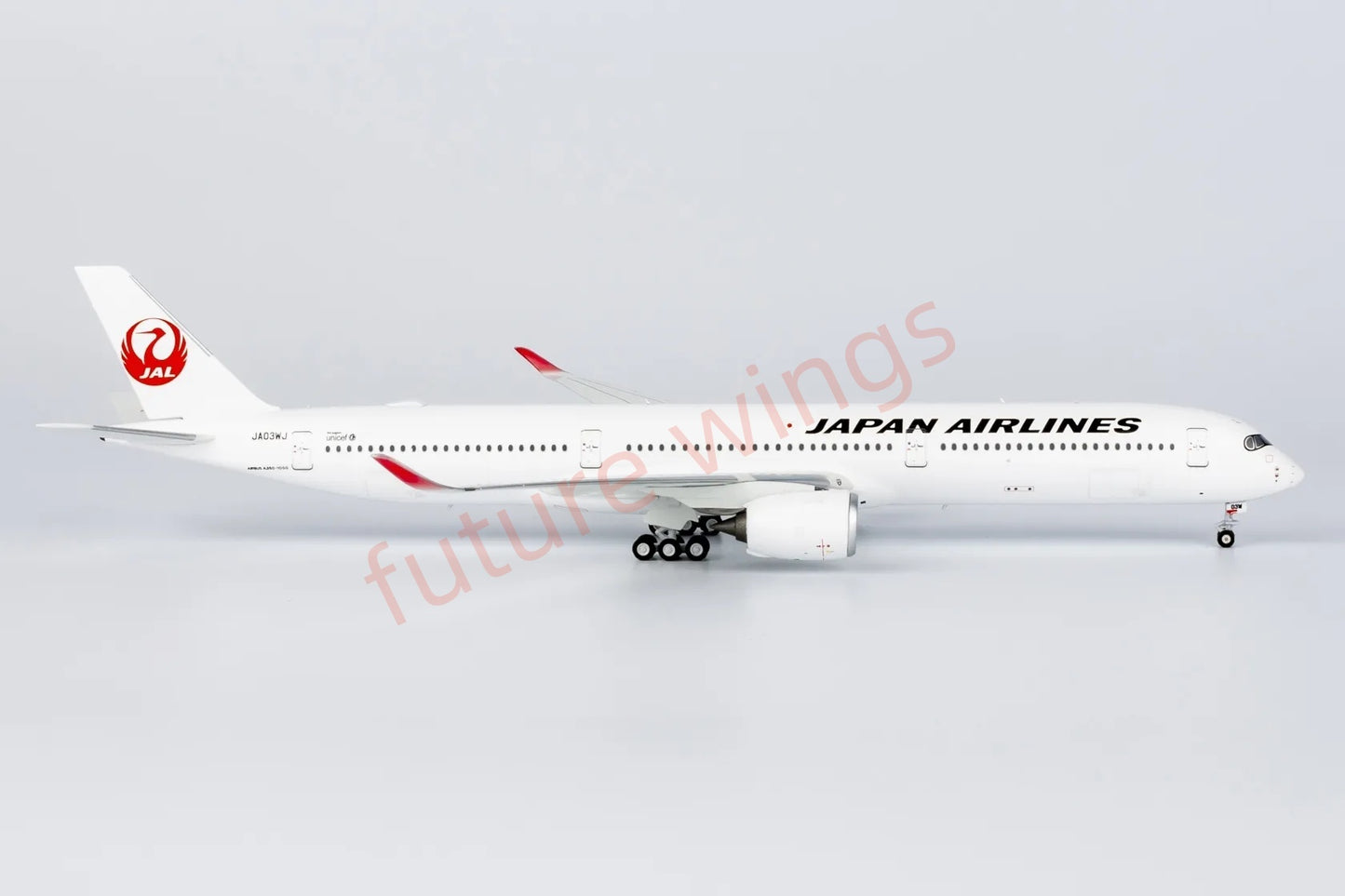 1:400 NG Models NG57015 Japan Airlines A350-1000 JA03WJ Aircraft Model+Free Tractor