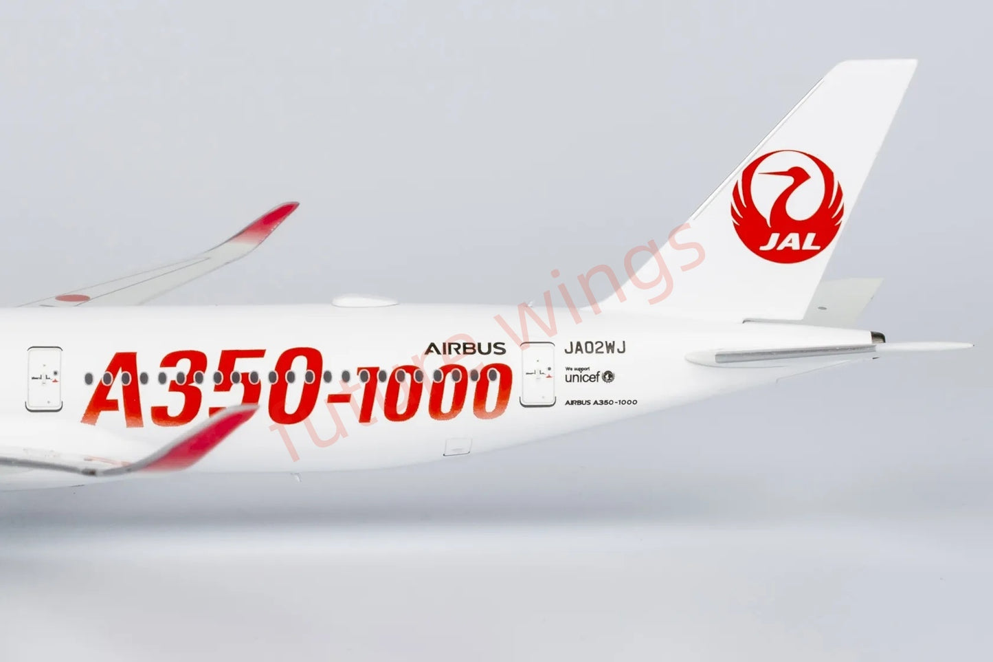 1:400 NG Models NG57013 Japan Airlines A350-1000 JA02WJ Aircraft Model+Free Tractor